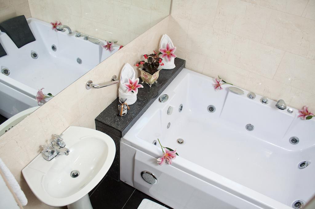 Hotel Casa Mahanaim Colferias, 波哥大 外观 照片